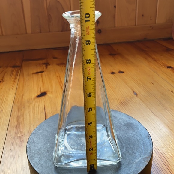 Clear Glass Vase with Cork Stopper - Picture 10 of 16